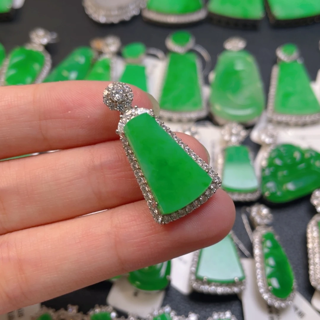 翡翠银S925镶嵌颈饰