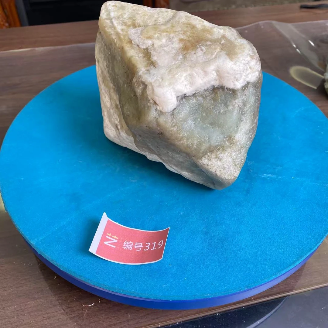 现货新疆玉料原石发一件编号319