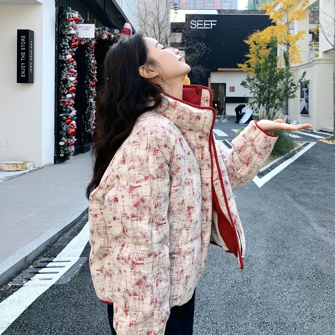 韩系新年穿搭短款羽绒服女冬2025新款高级氛围感白鸭绒面包服外套