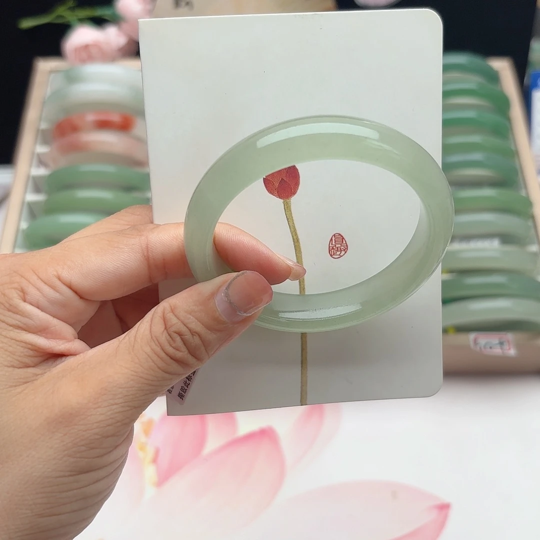 石英质玉手镯未镶嵌56