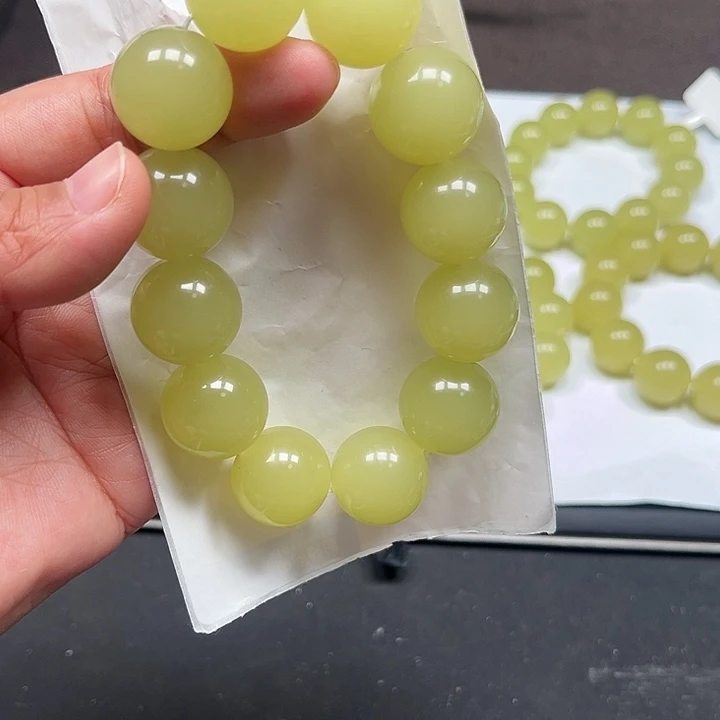 和田玉（黄玉）未镶嵌颈饰