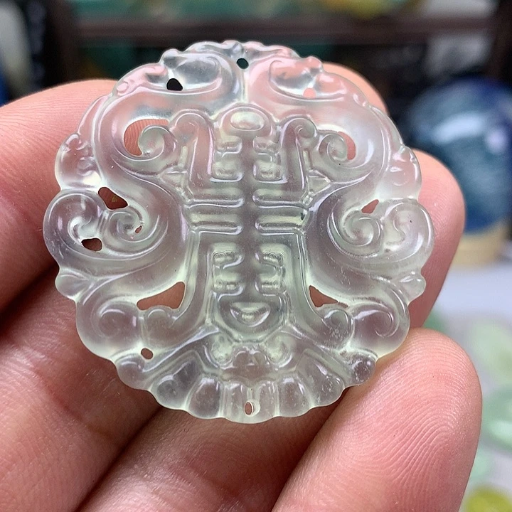 蛇纹石玉挂坠未镶嵌