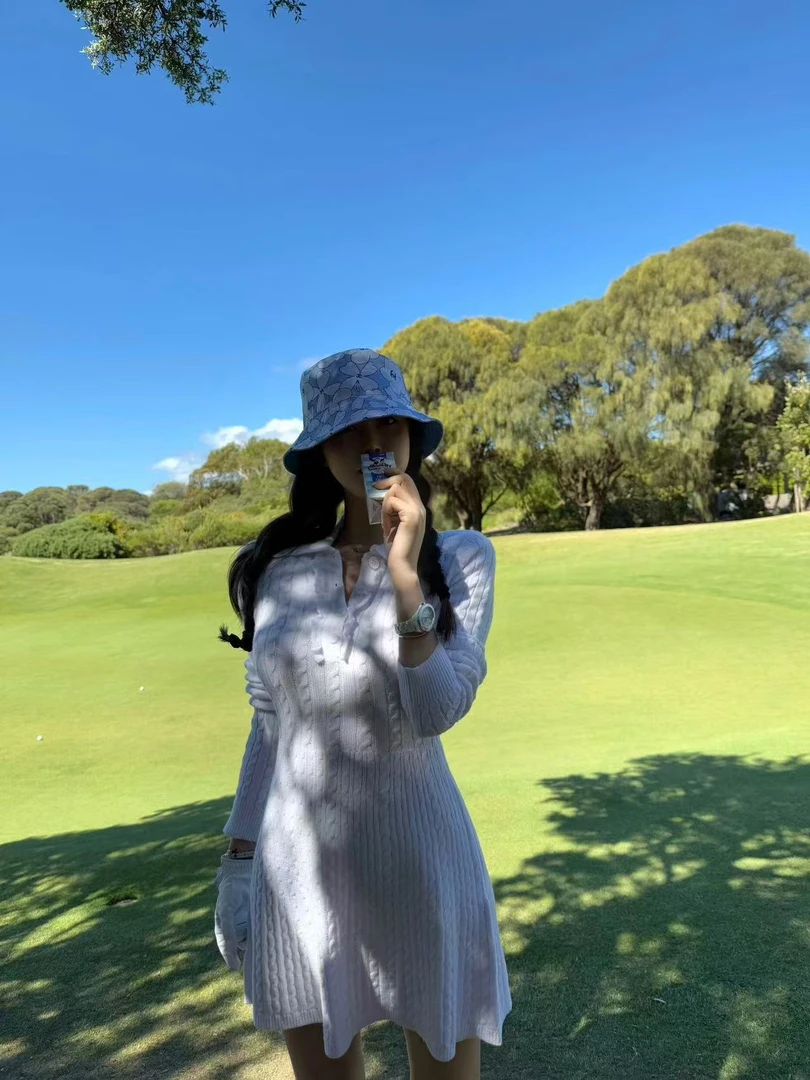 2025早春新款法式镂空长袖针织连衣裙女气质设计高级收腰修身裙子