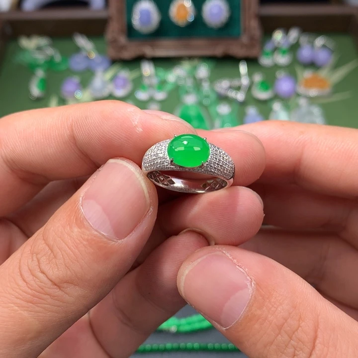 翡翠18K金镶嵌颈饰48小时鉴赏期退货不扣服务费