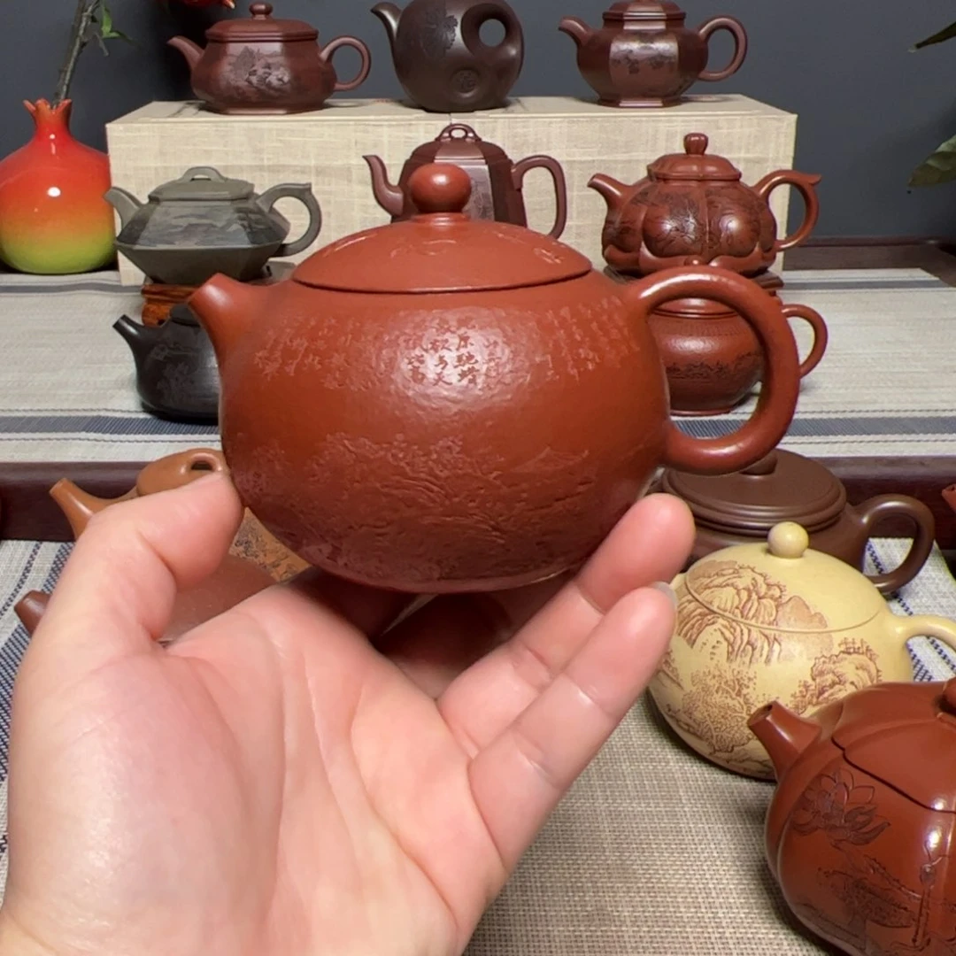 紫砂茶壶等**来宜兴紫砂