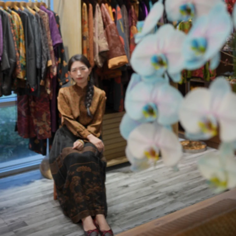 《小寄予生》新中式桑蚕丝香云纱素绉缎上衣显瘦时尚百搭