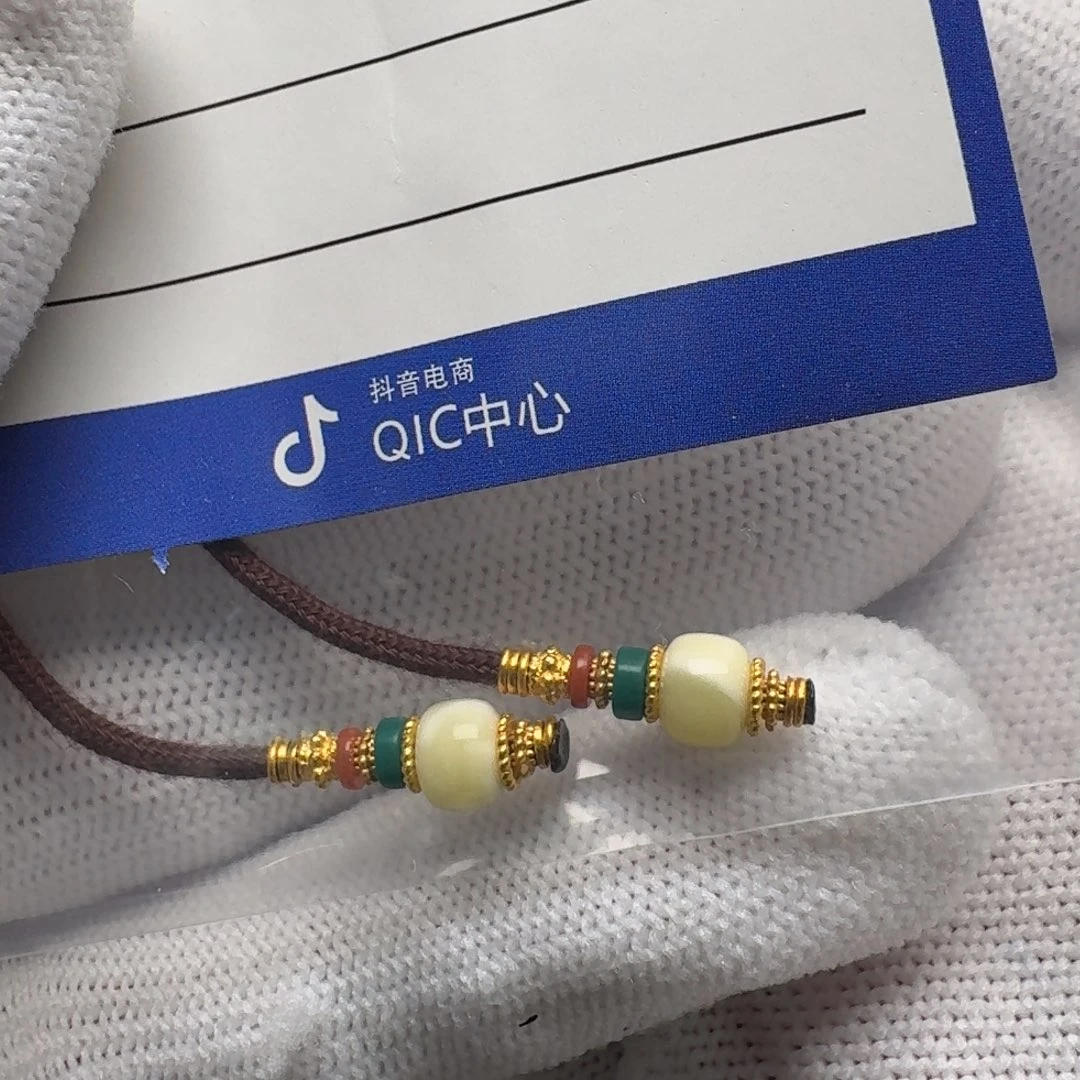 琥珀裸石未镶嵌头**道