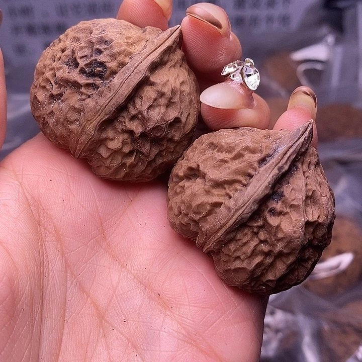 核桃云南野生铁核桃20号38mm