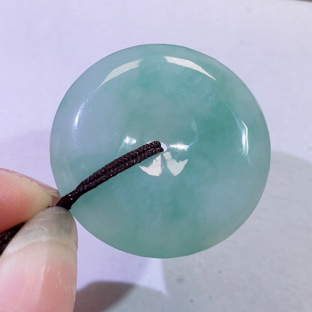翡翠未镶嵌颈饰平安扣