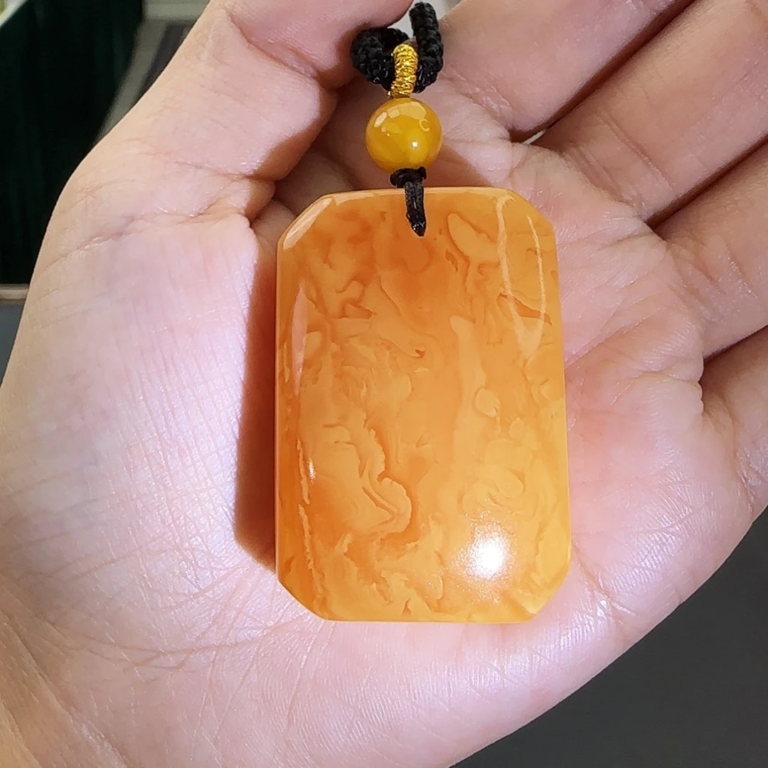 琥珀未镶嵌颈饰吊坠