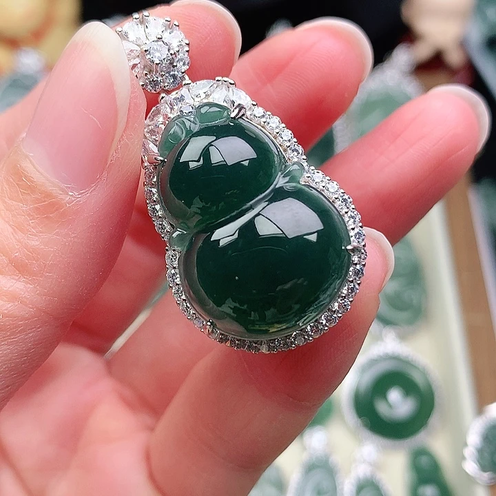 颈饰银S925镶嵌翡翠吊坠