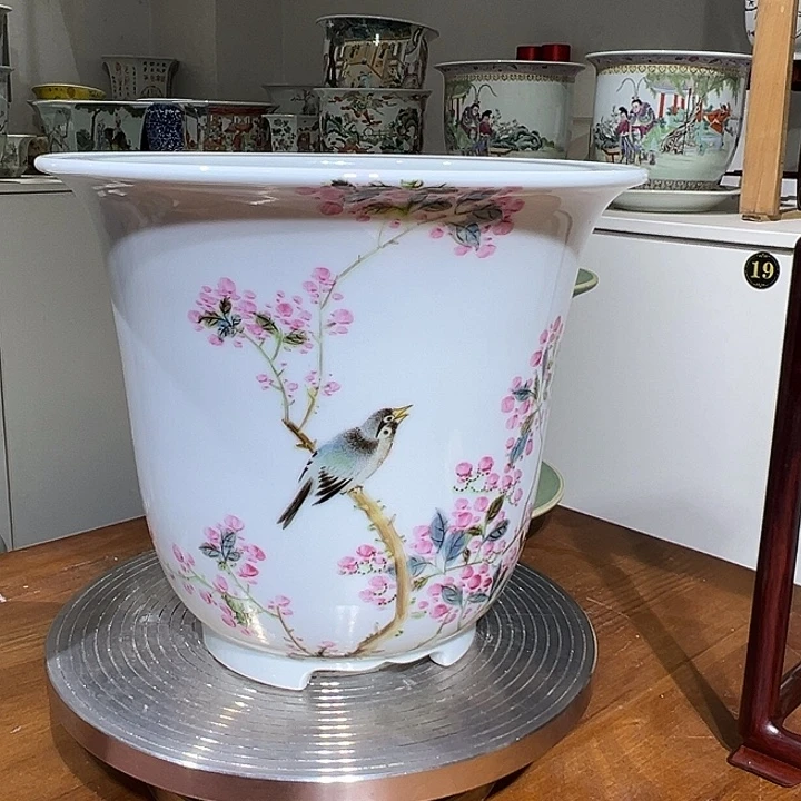 粉彩花鸟陶瓷花盆