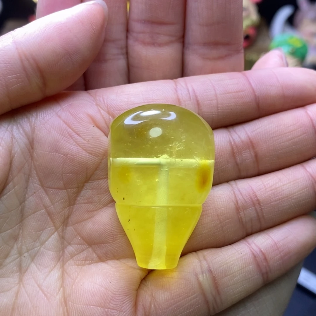 琥珀裸石未镶嵌吴