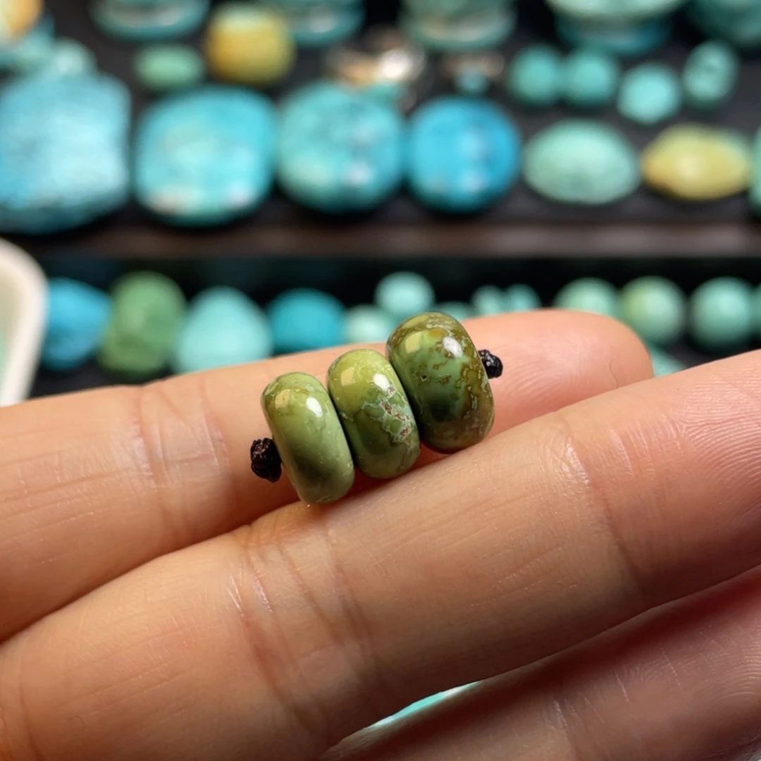 ꧁***꧂绿松石未镶嵌颈饰