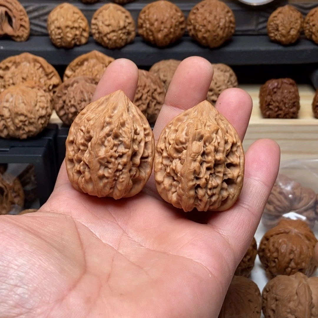 文玩核桃把件鸡心