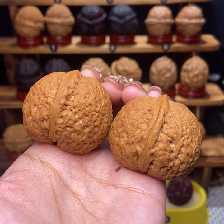 文玩核桃吊坠鸿鹄14