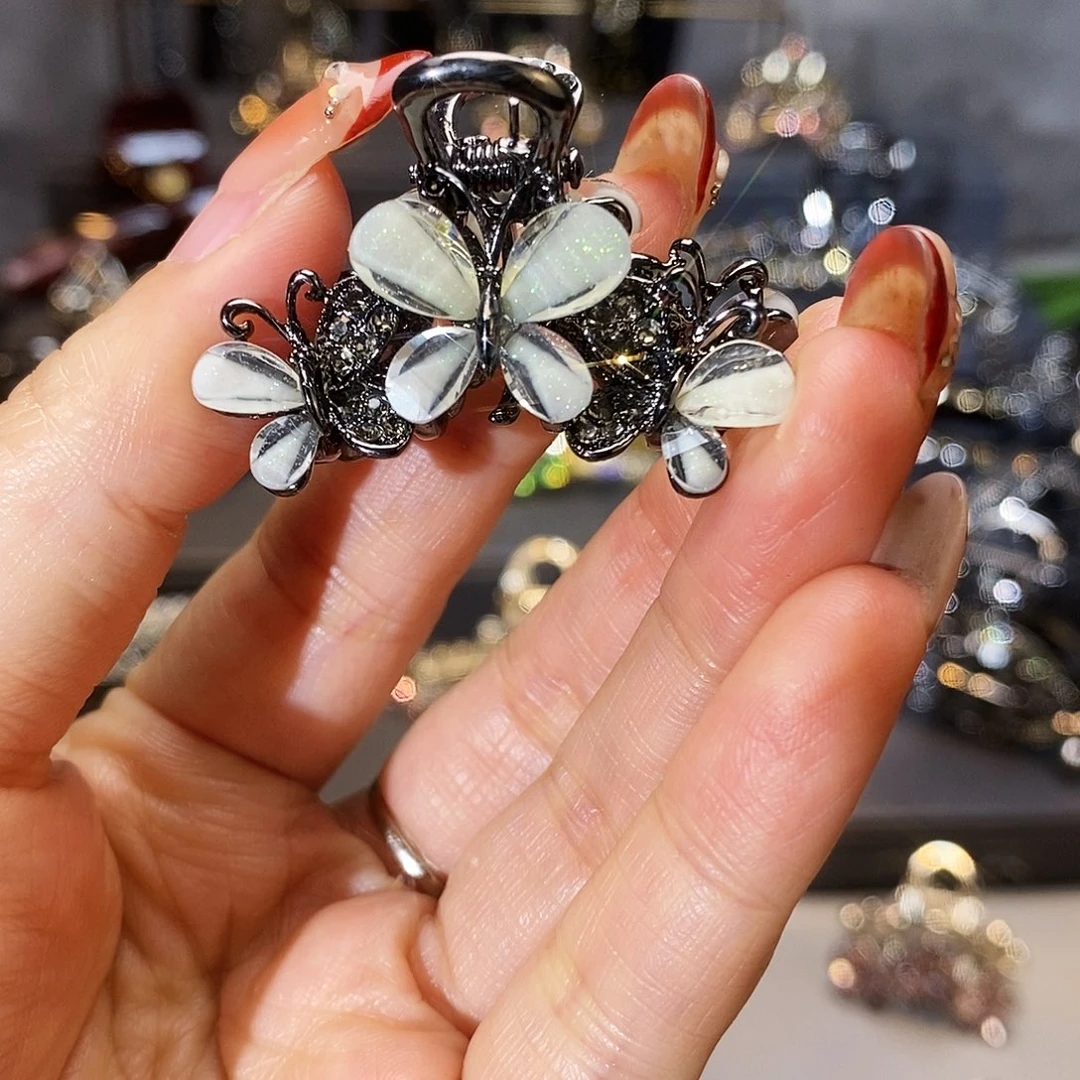 皮质铁合金一切就