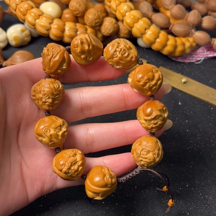 手串橄榄核双面十八罗汉