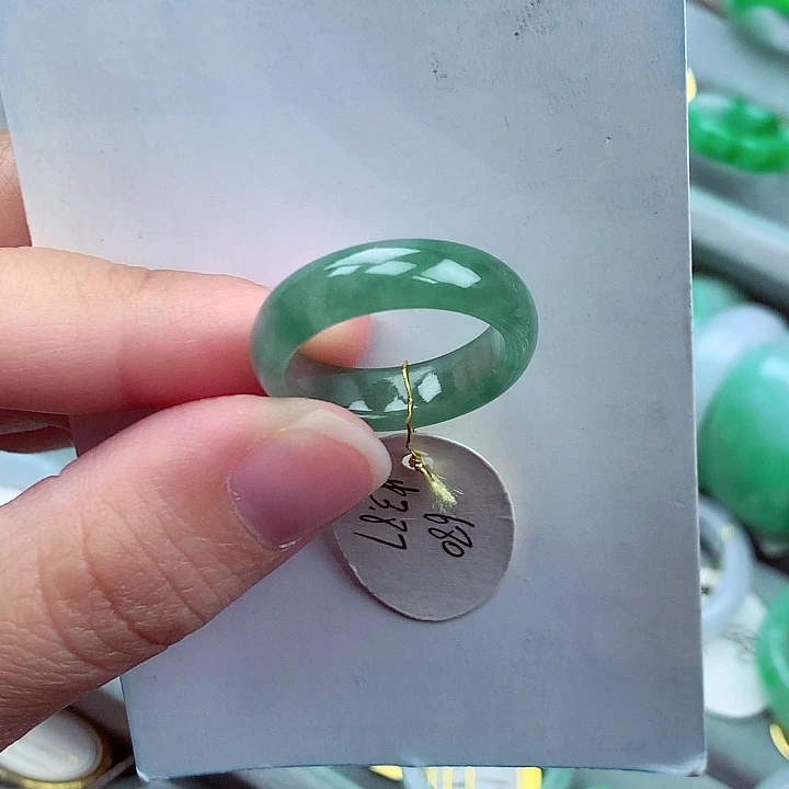 翡翠未镶嵌戒指18.19号