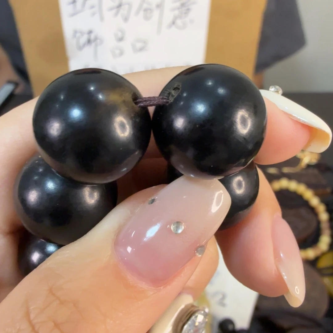 大***水塑料创意饰品工艺品hkk