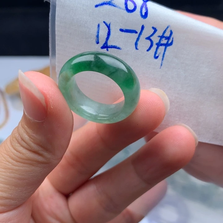 张***美未镶嵌戒指翡翠戒圈