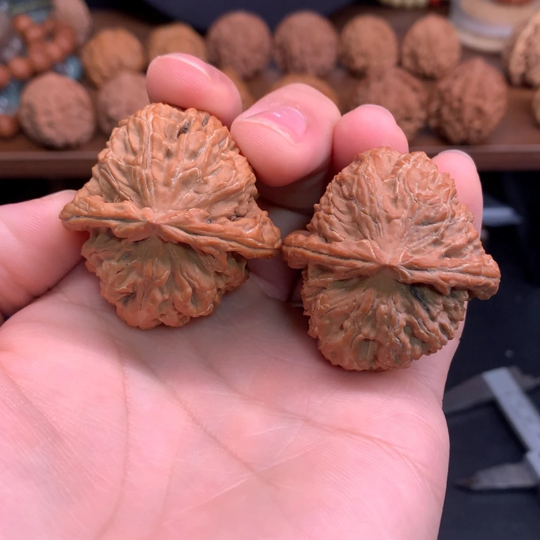 文玩核桃手串42白狮子