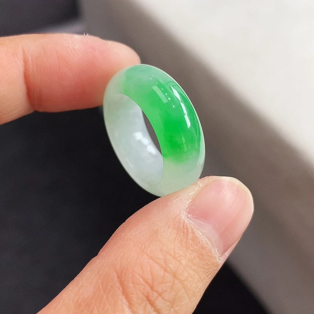 翡翠未镶嵌戒指12号