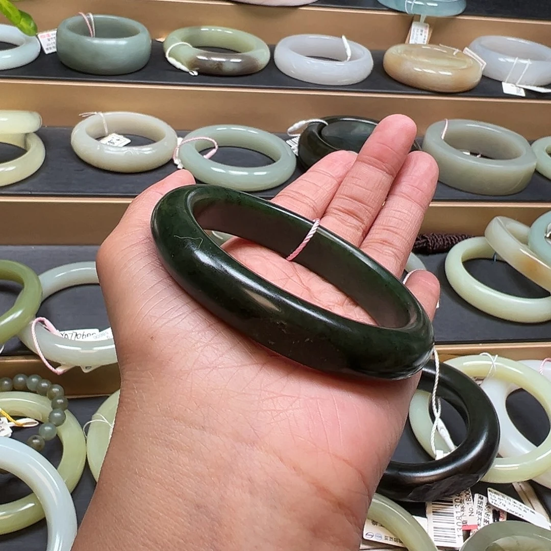 和田玉未镶嵌手镯60