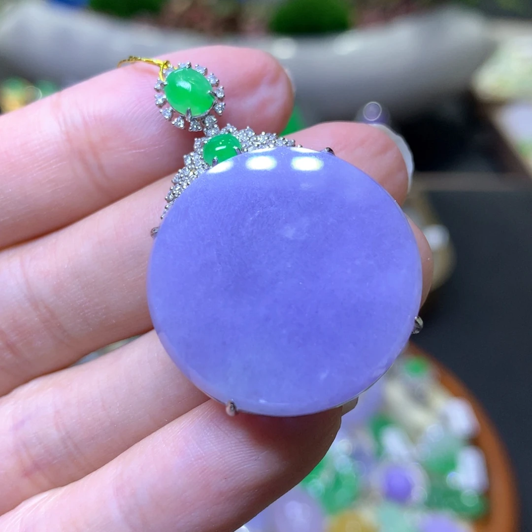 【闪购商品】翡翠颈饰18K金镶嵌翡翠吊坠项链