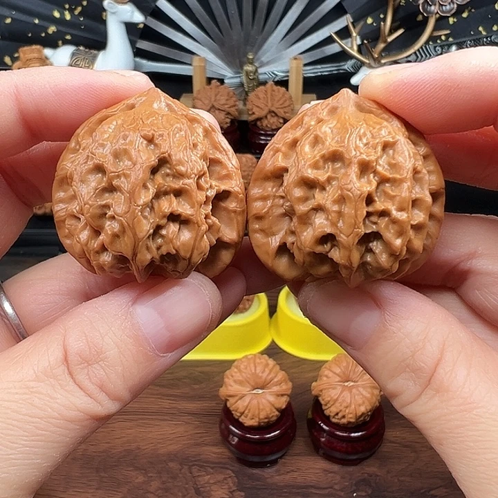 文玩核桃吊坠38全品梨木台