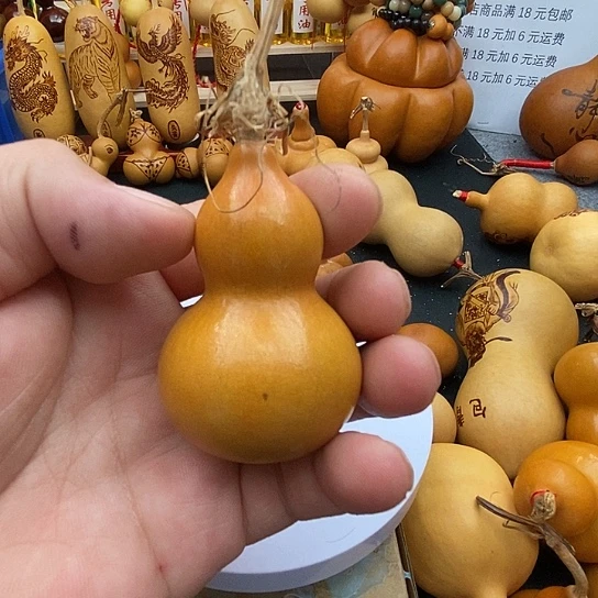 文***遥香榧木葫芦工艺品