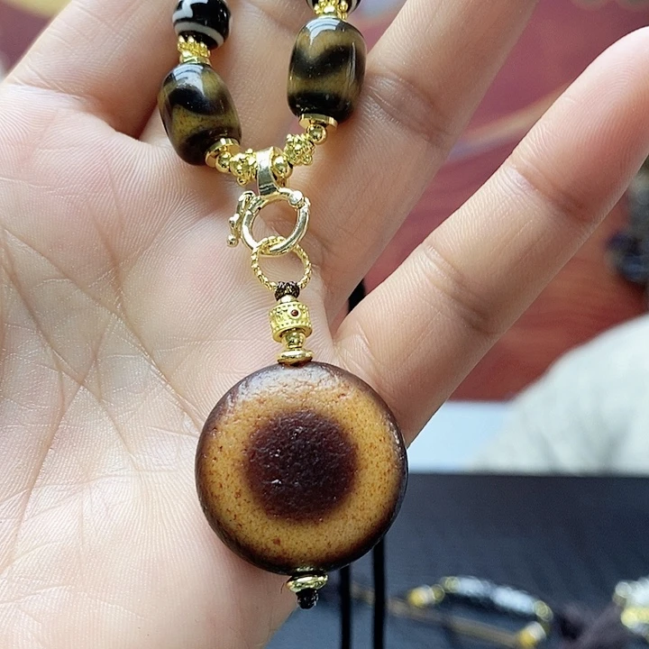 玛瑙/玉髓合金颈饰