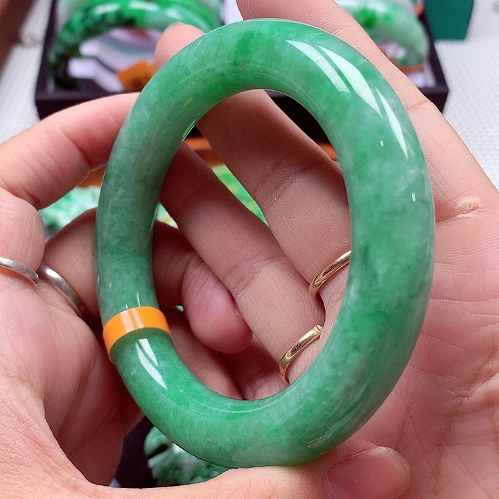 未镶嵌手镯翡翠翡翠