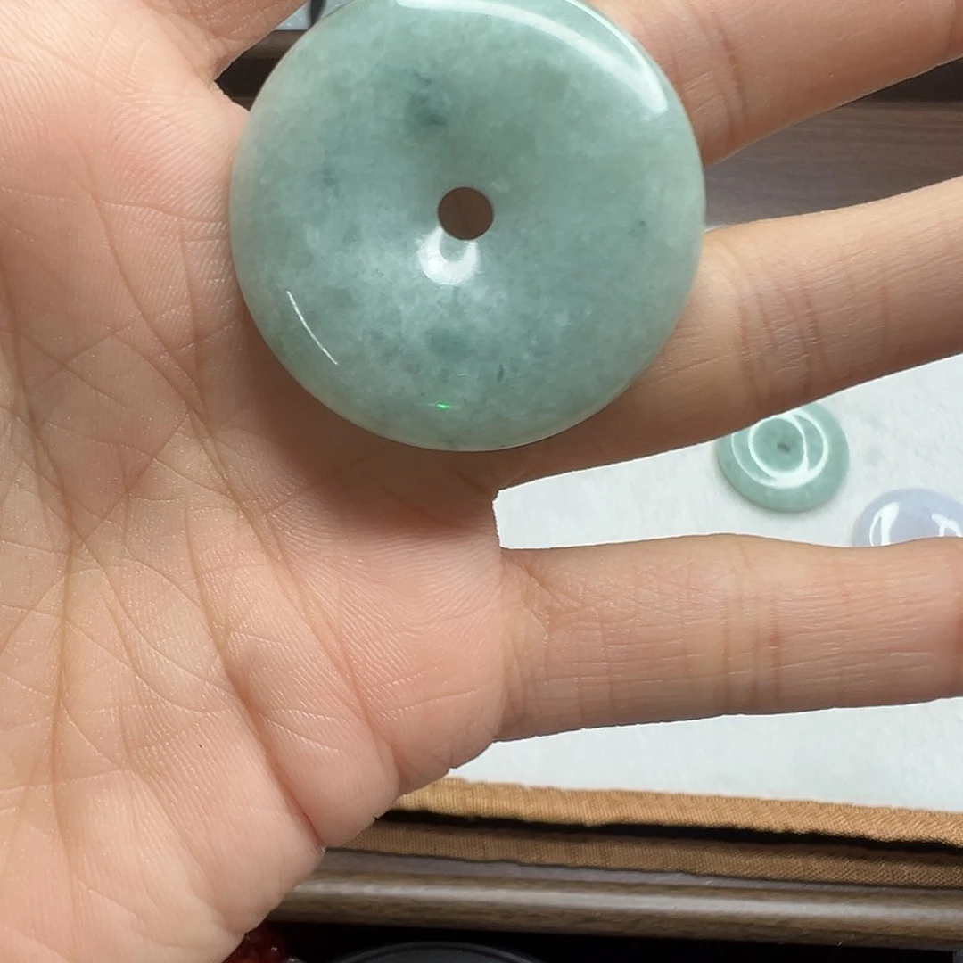 翡翠未镶嵌颈饰a货翡翠平安扣