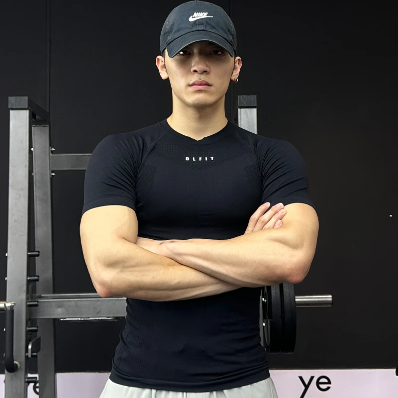DLFIT健身短袖高弹力速干衣美式运动t恤夏季体侧训练健身房紧身衣