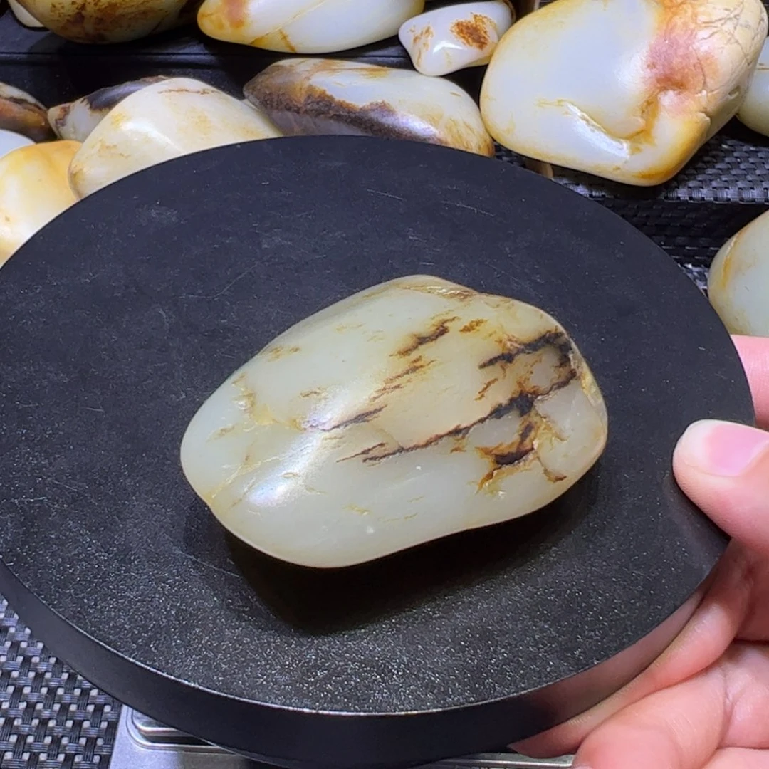 和田玉（子料）未镶嵌颈饰103克