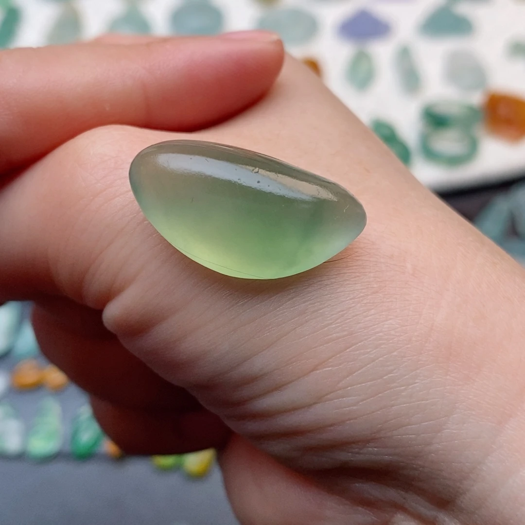 定制翡翠未镶嵌随行