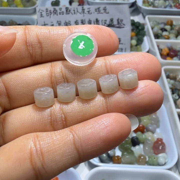 和田玉未镶嵌珠宝奇石