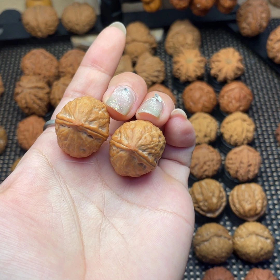 t**豆文玩把件野生小光头