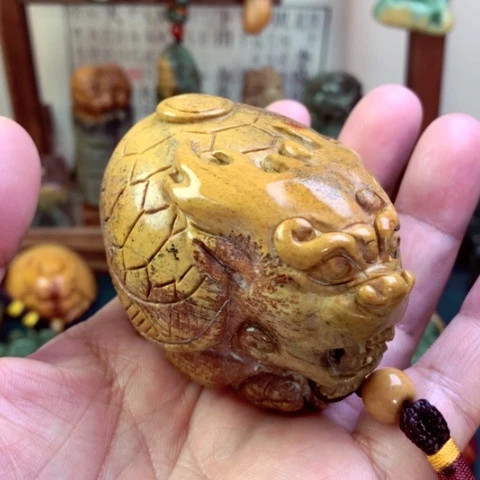 岫岩河磨玉（透闪石质玉）颈饰未镶嵌