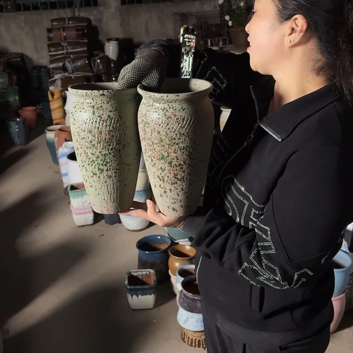 口14高25瑕疵两个盆子