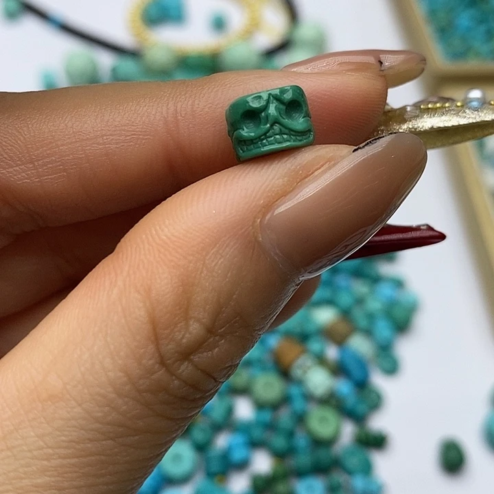 绿松石未镶嵌珠宝奇石