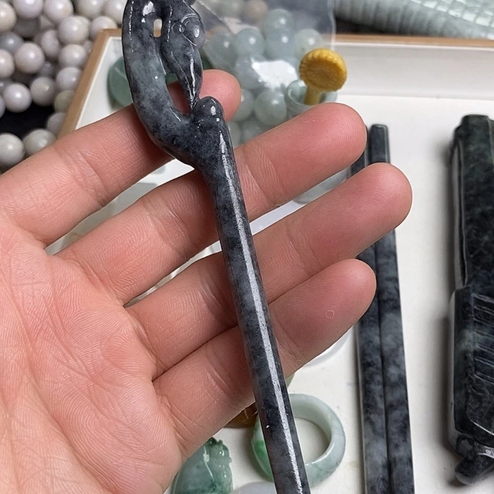 翡翠未镶嵌颈饰天然翡翠15