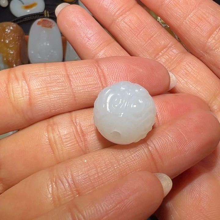 明***业和田玉未镶嵌颈饰