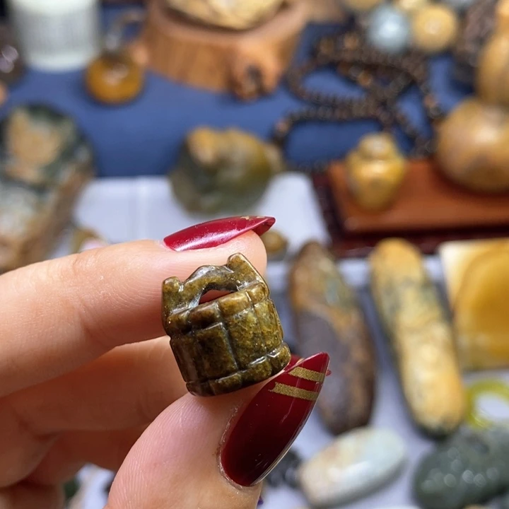 岫岩河磨玉（透闪石质玉）桶未镶嵌