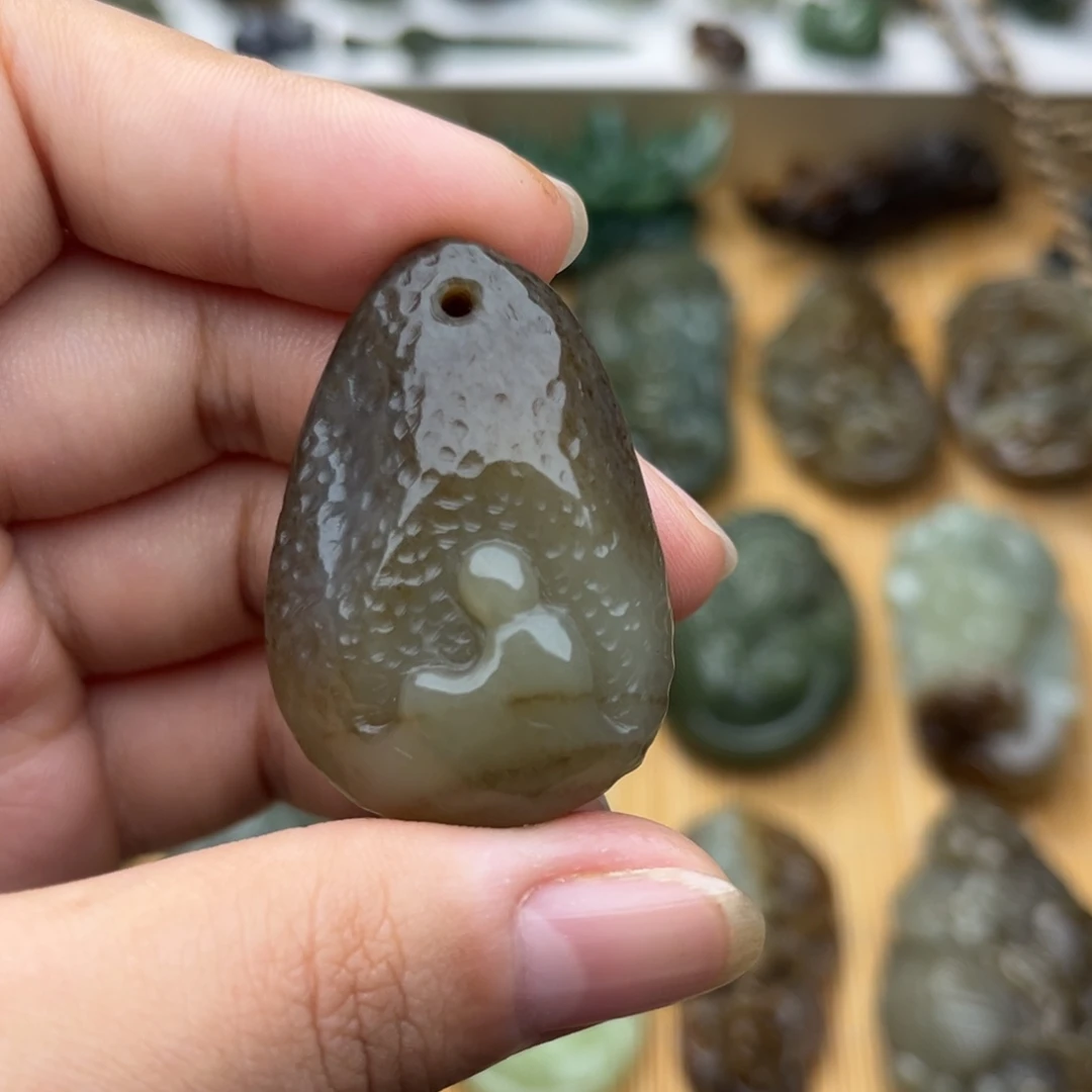 颈饰未镶嵌和田玉