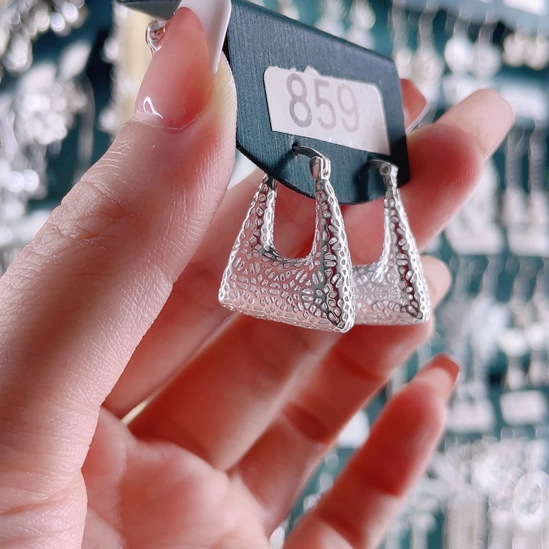 足银佰利银饰足银耳扣