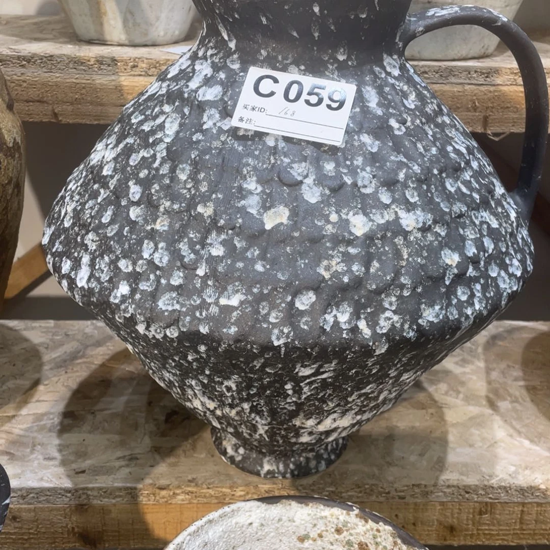 紫砂花瓶景德镇陶瓷艺术博物