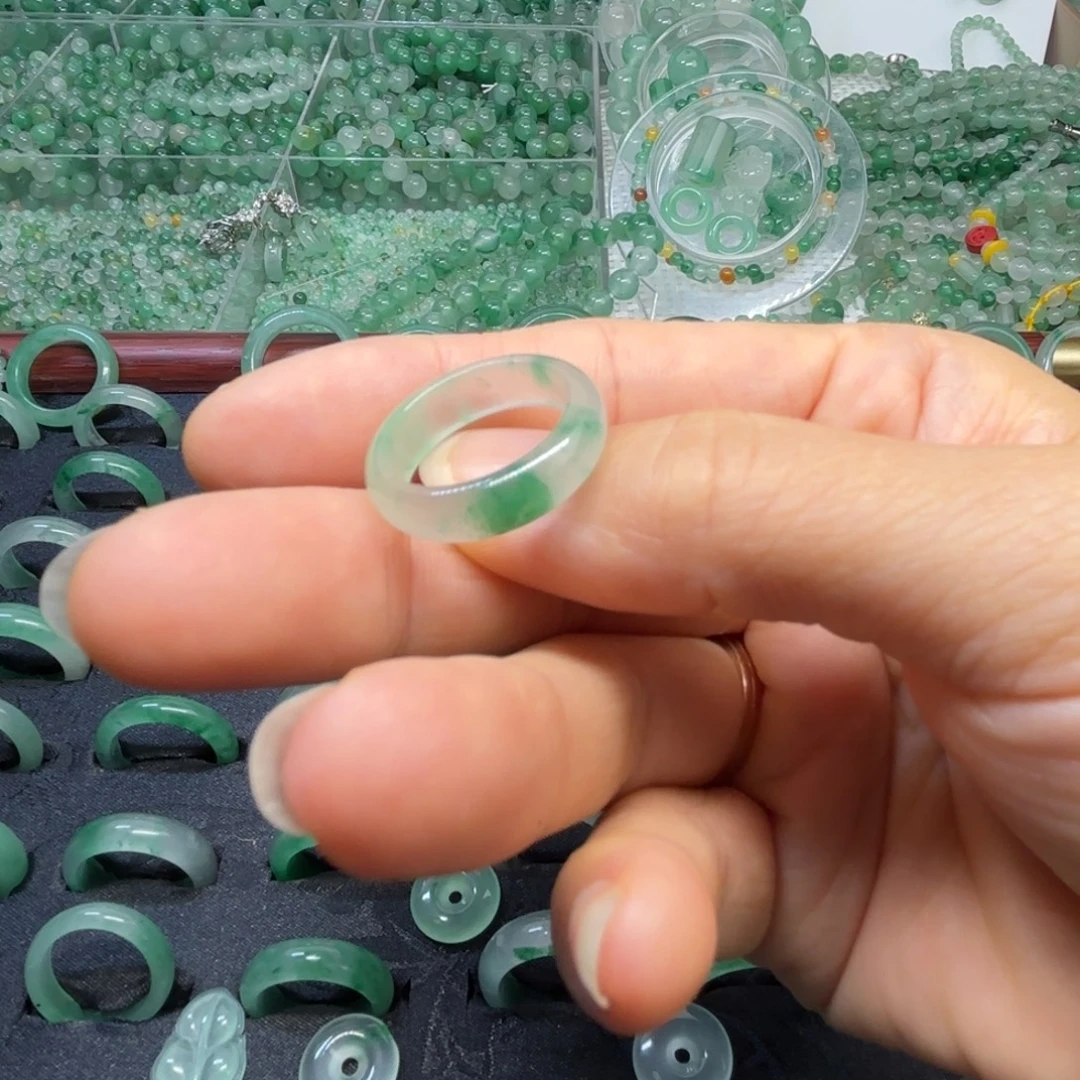 石英质玉（非洲翠）未镶嵌戒指  珠子  手镯冰飘花戒指