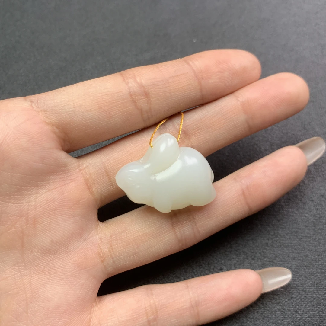 和田玉俄料白玉玉兔 22x30.4x14.8 CJ930